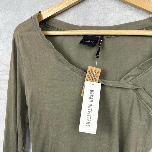 NWT Urban Outfitters Out From Under Olive Long Sleeve Cutout Crop Top Sz M Y2K - Picture 4 of 9